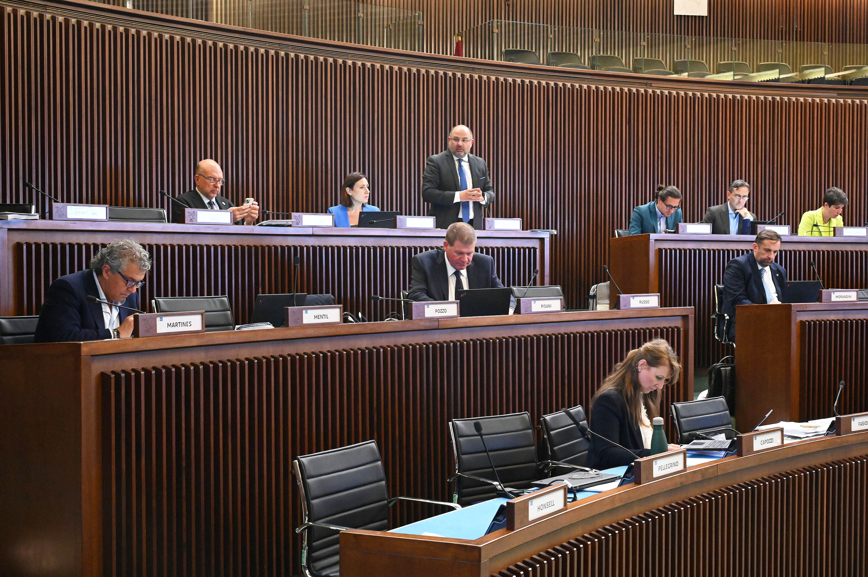 OMNIBUS/3. DISCUSSIONE IN AULA, OPPOSIZIONI CONTRO METODO GIUNTA